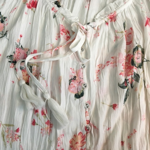 AMERICAN RAG CIE PLUS SIZE BLOUSE, GAUZE LIKE MATERIAL WITH BELL SLEEVES - Picture 7 of 7